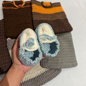 SOLD ! 2/$18 | Knitted baby shoes